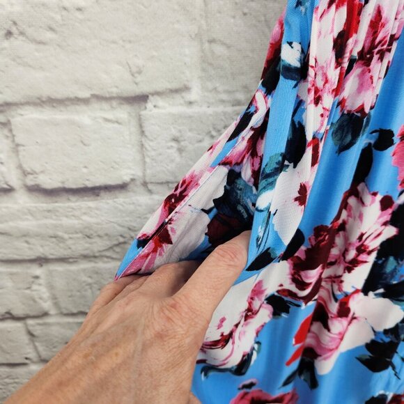 BAND OF GYPSIES Women's Size Large Floral Side Tie Open Back with tie Dress NEW - Picture 16 of 16